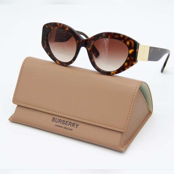 Burberry Accessories - NEW BURBERRY SOPHIA BE4361 3002/13 WOMEN SUNGLASSES BURBERRY BE4361 300213